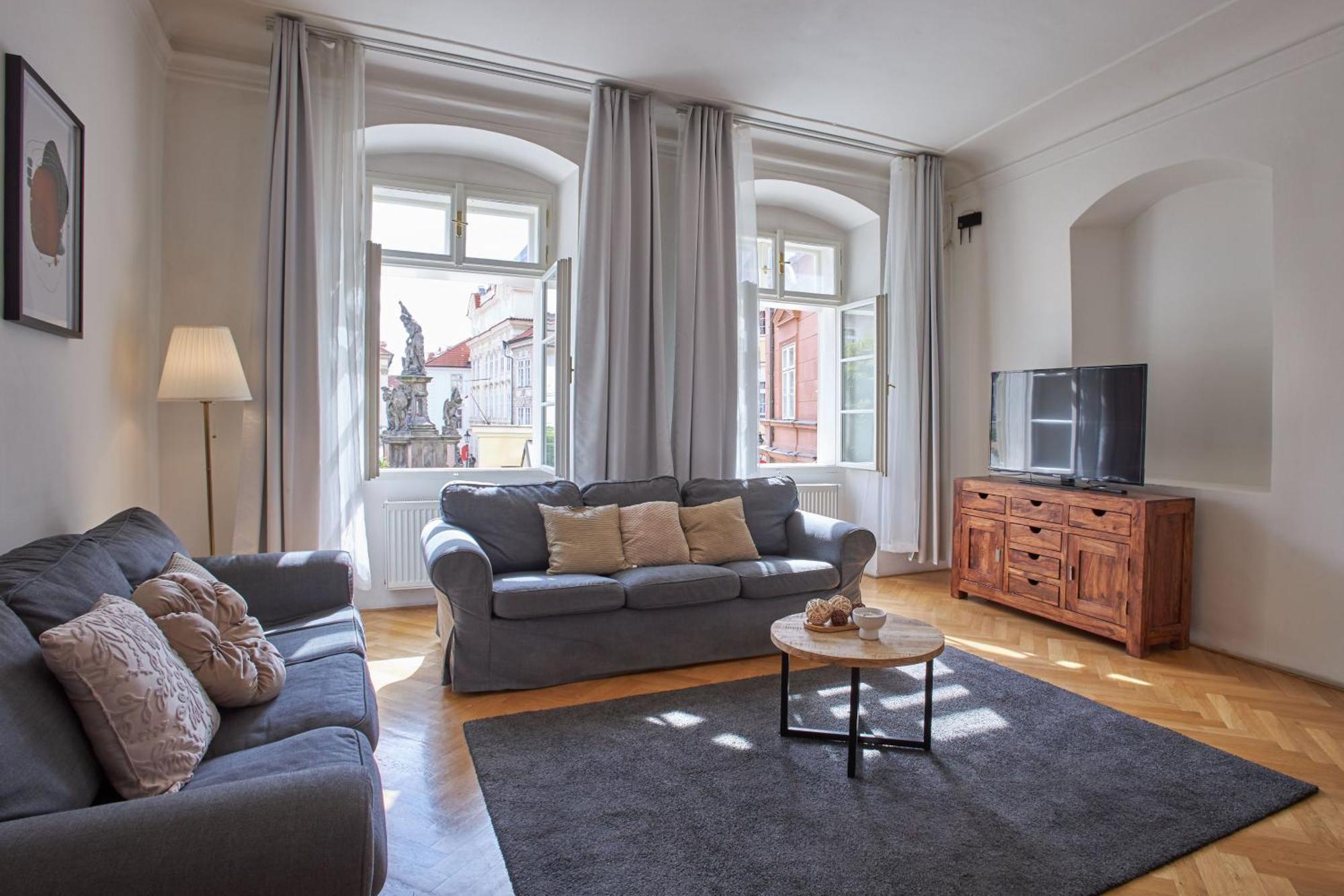 Charles Bridge Aparthotel Praga